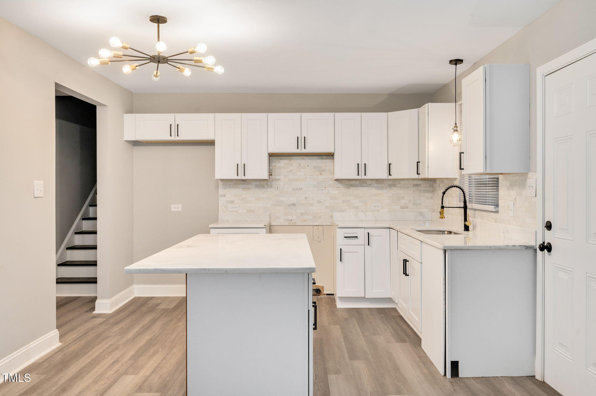 20 Lynn Road Raleigh, NC 27609 - Photo 10 of 32 20 Lynn Road Raleigh_JRKnowles_Photograp