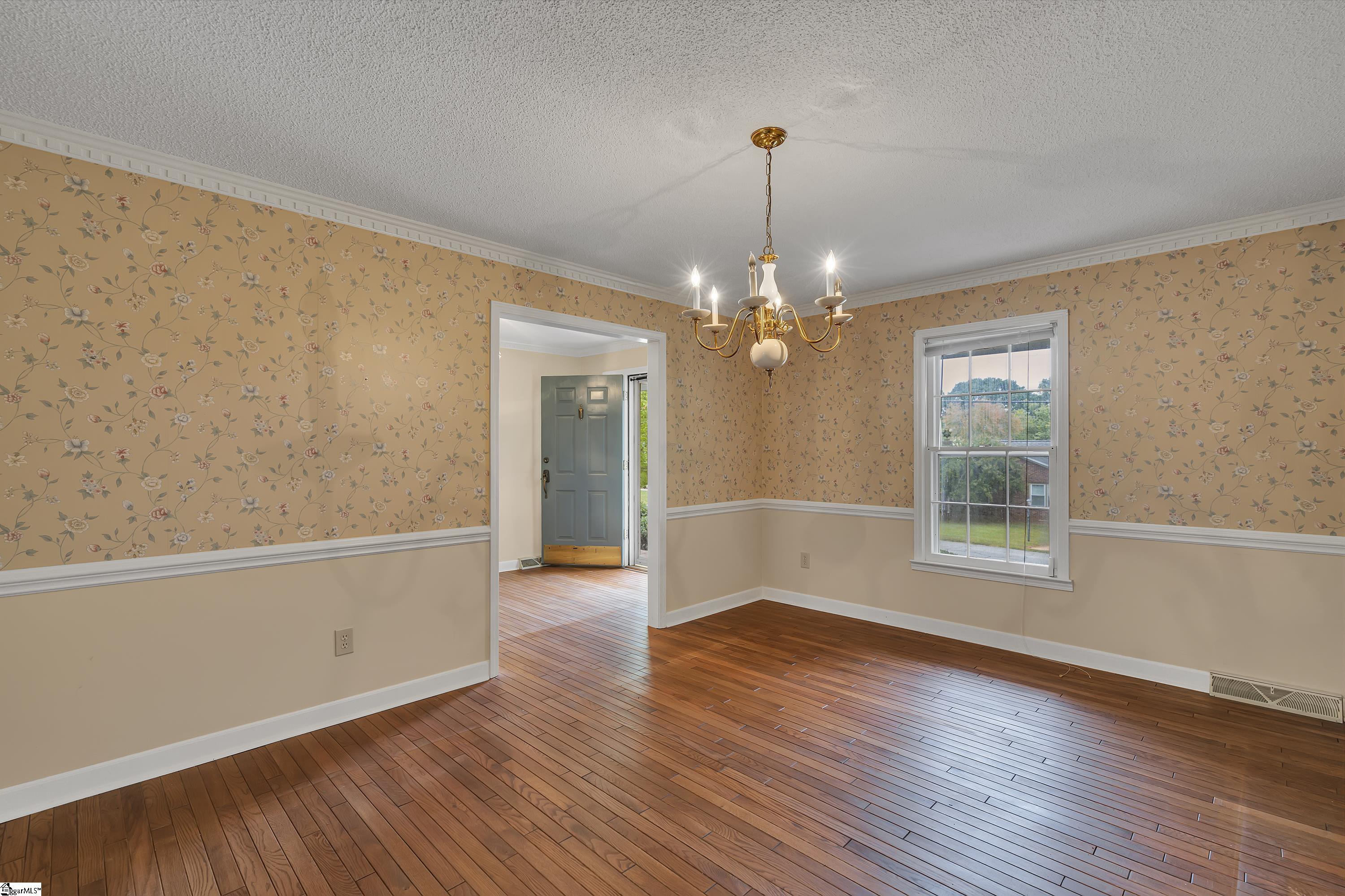 210 Spring Forest Road Greenville, SC 29615 - Photo 5 of 25