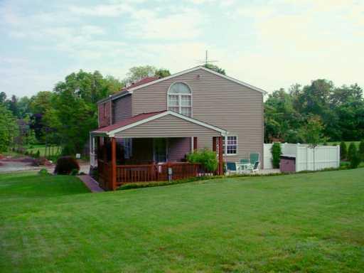 2286 Reis Run Road Franklin Park, PA 15237 - Photo 2 of 8 Yard/Garden.