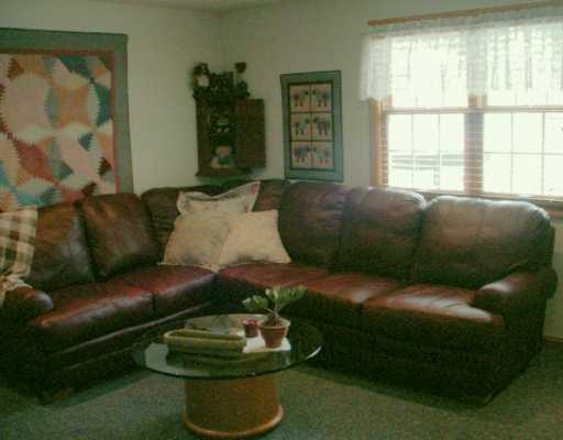 2286 Reis Run Road Franklin Park, PA 15237 - Photo 3 of 8 Den/Family/Great Room.