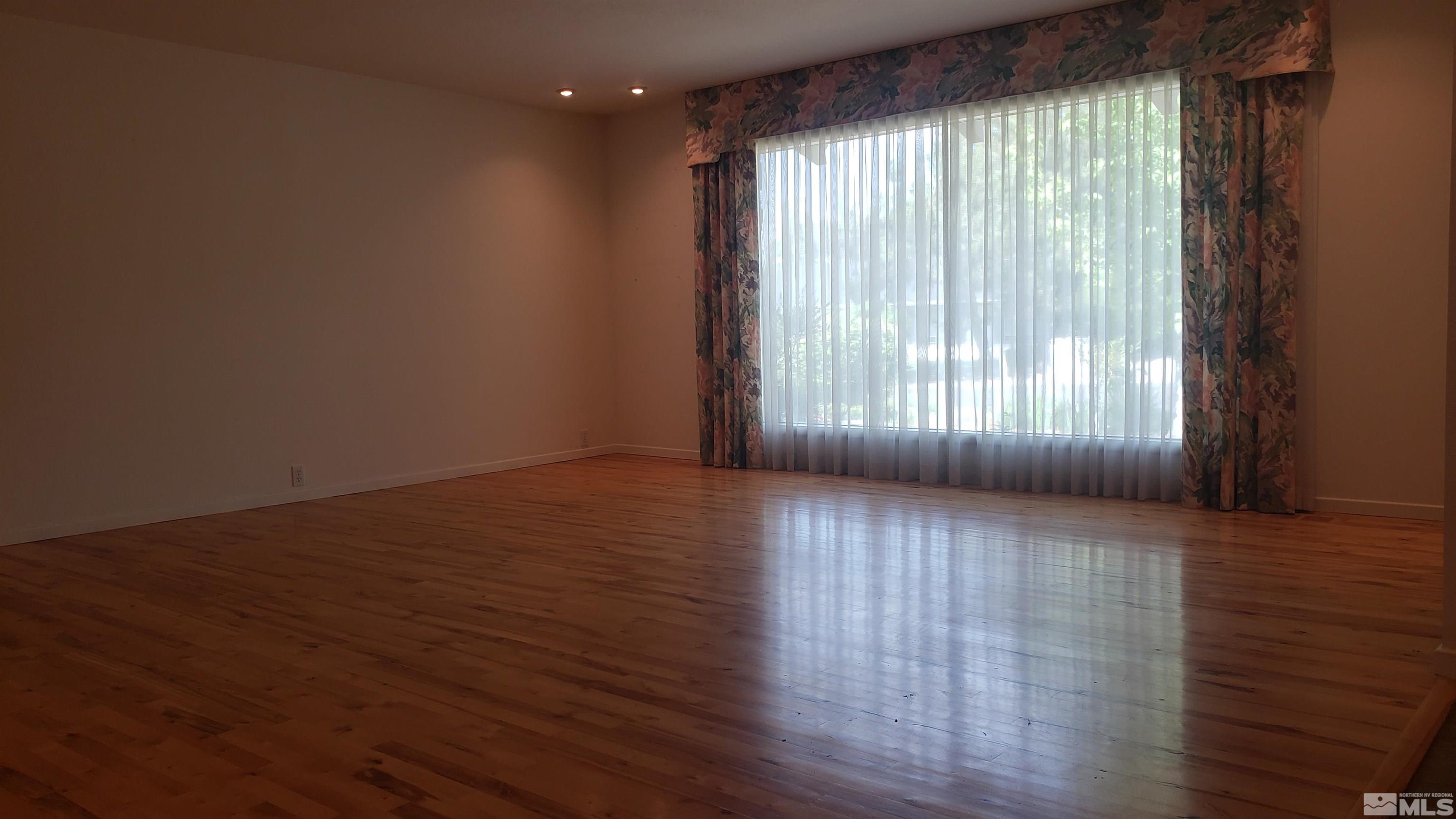 2085 Dant Boulevard Reno, NV 89509 - Photo 18 of 40 Photo 18