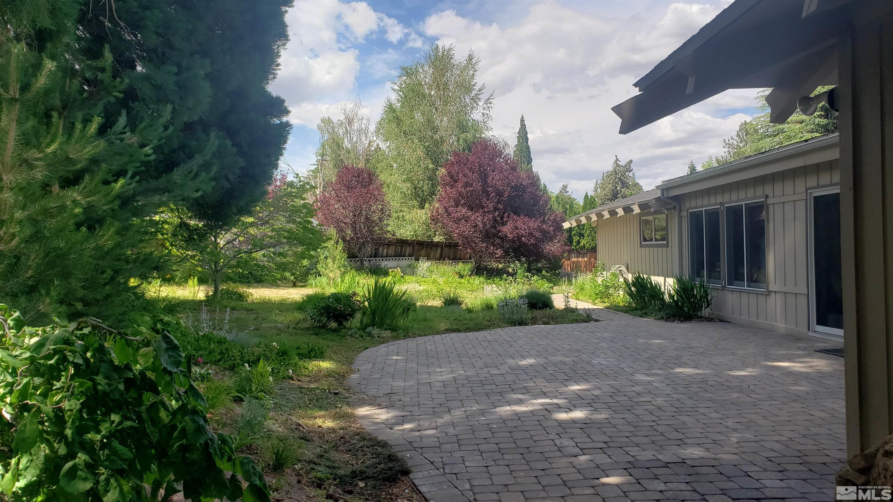 2085 Dant Boulevard Reno, NV 89509 - Photo 10 of 40 Photo 10