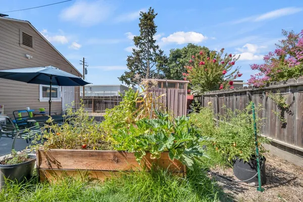 $395,000 | 421 West Street, Woodland, CA 95695