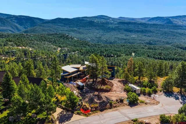a view of a lush green field