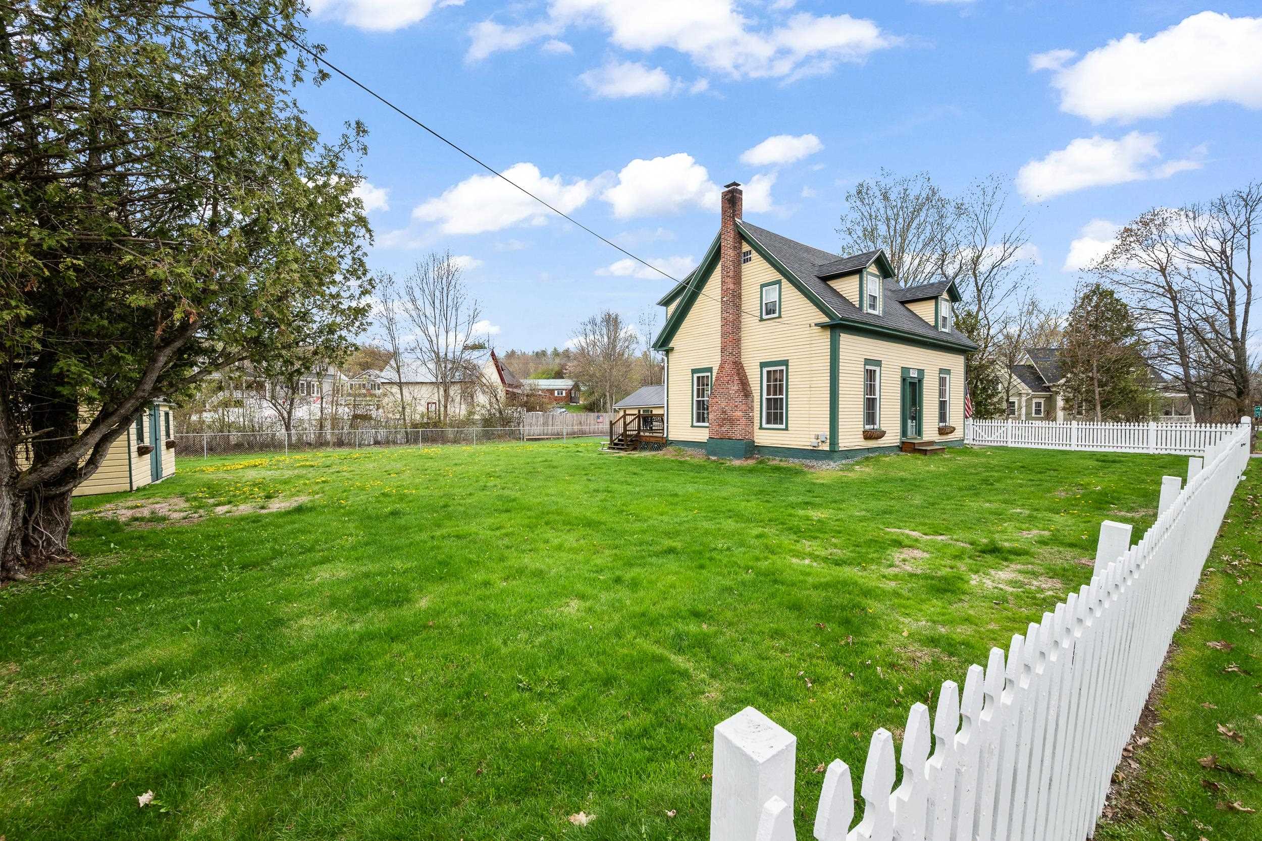 7 Pleasant Street Lancaster, NH 03584 - Photo 3 of 51