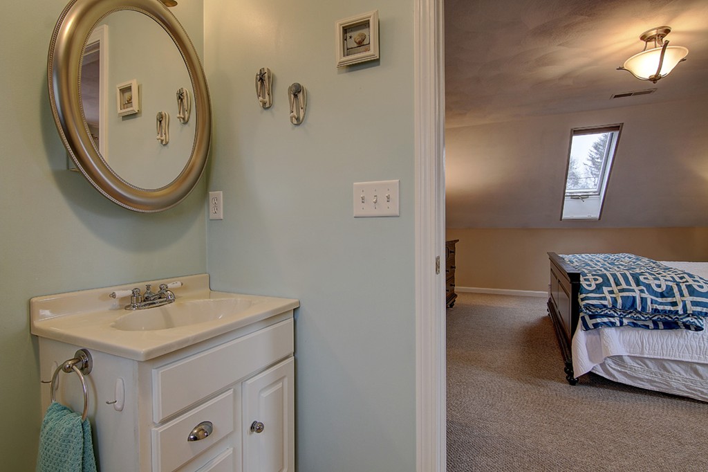 179 Lonsdale Farm Road Cumberland, RI 02864 - Photo 23 of 30 Gallery Image 23