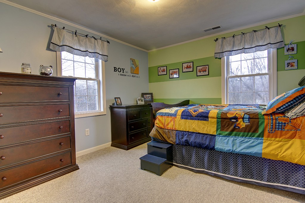 179 Lonsdale Farm Road Cumberland, RI 02864 - Photo 25 of 30 Gallery Image 25