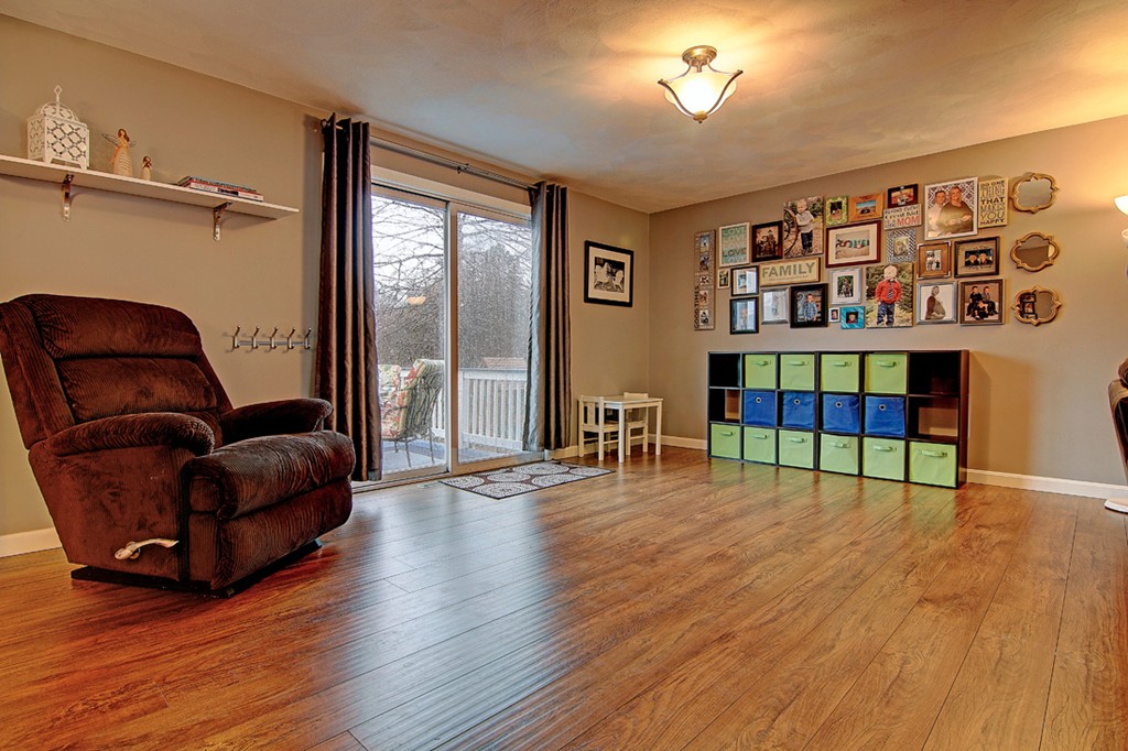179 Lonsdale Farm Road Cumberland, RI 02864 - Photo 7 of 30 Gallery Image 7