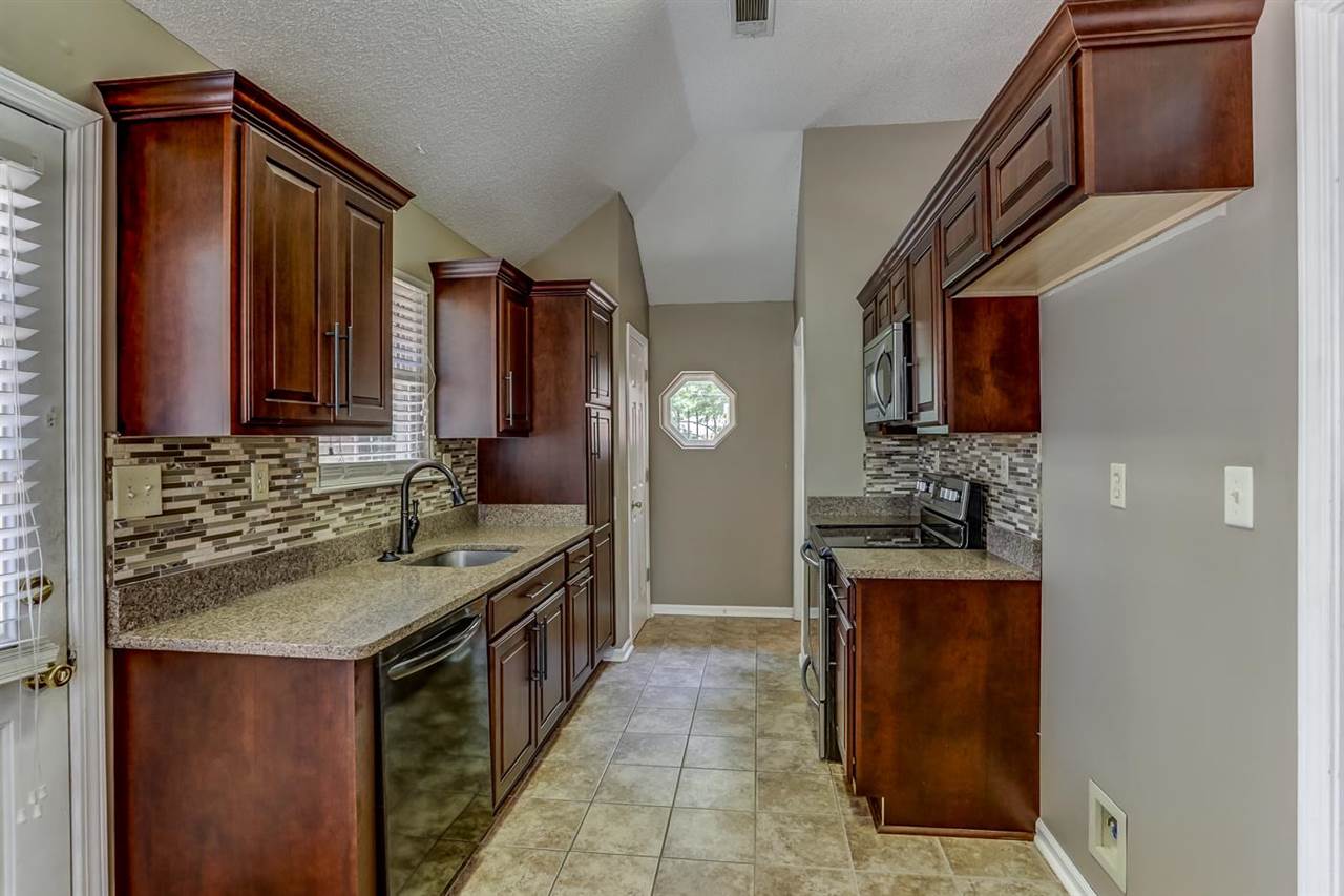 7062 Raleigh Lagrange Road Cordova, TN 38018 - Photo 9 of 18