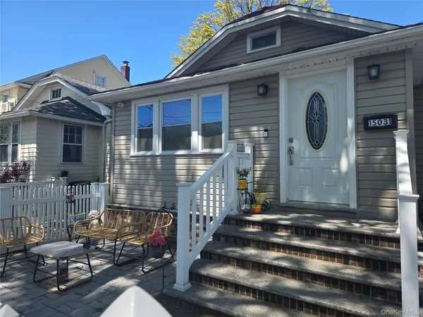 $1,225,000 | 150-31 17th Road, Unit RANCH | Whitestone