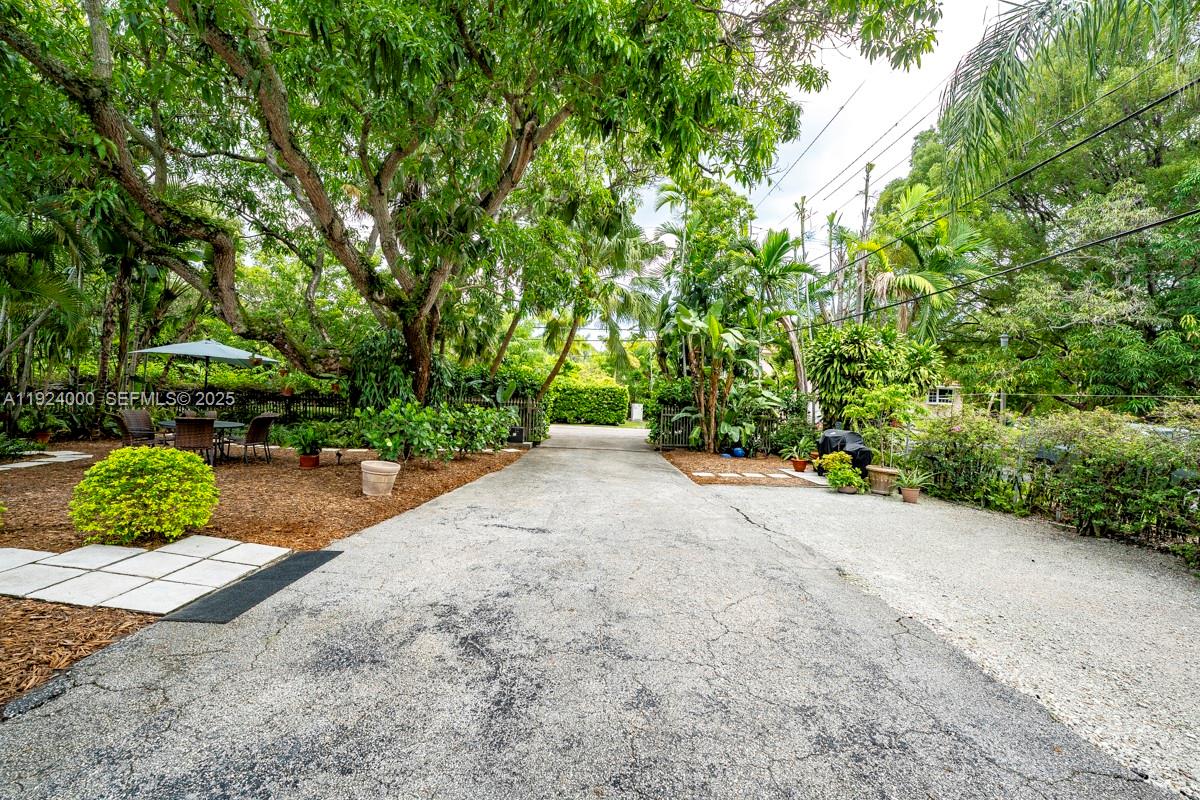 492 Northeast 55th Street Miami, FL 33137 - Photo 45 of 56