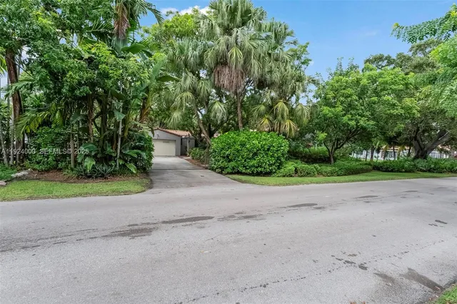 $1,900,000 | 492 Northeast 55th Street, Miami, FL 33137