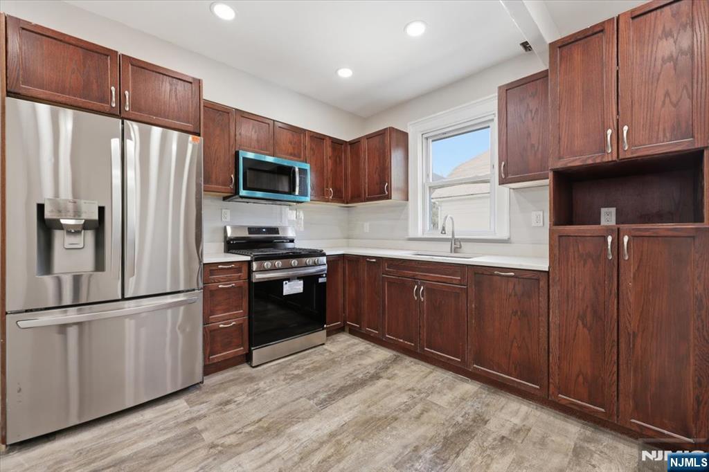 90 Dewitt Place, Unit 2 Hackensack, NJ 07601 - Photo 4 of 19
