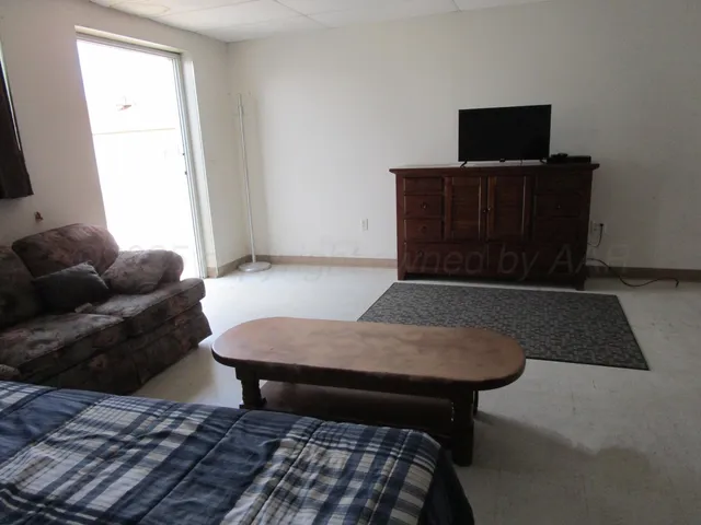 $800 | 702 Deahl Street, Borger, TX 79007