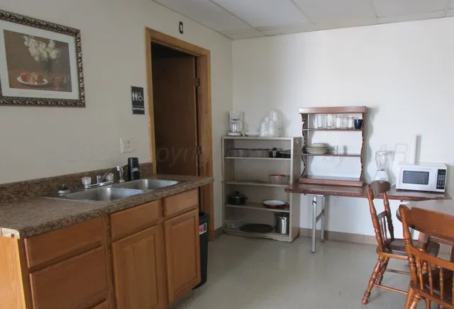 $800 | 702 Deahl Street, Borger, TX 79007