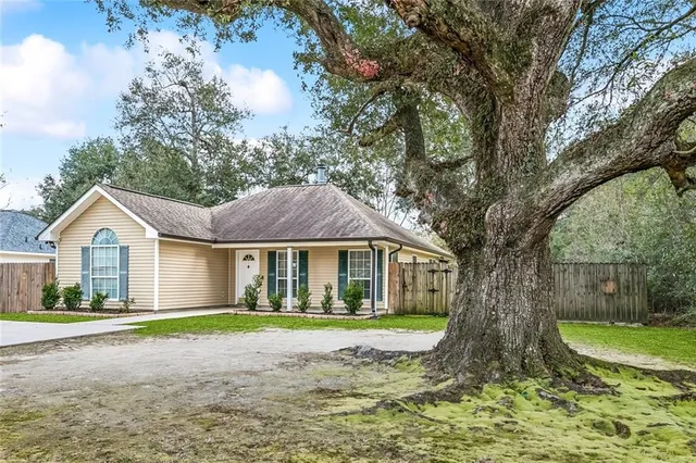 $250,000 | 27414 Zelda Drive, Lacombe, LA 70445