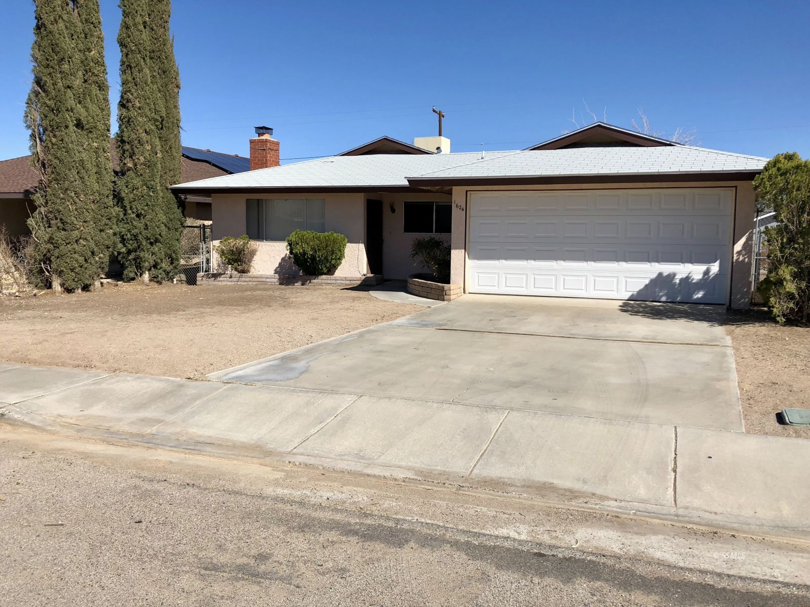 1624 Sims Street Ridgecrest, CA 93555 - Photo 1 of 10 Gallery Image 1