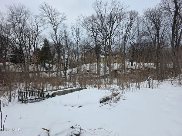 $160,000 | 1103 River Road, Troy, NY 12182