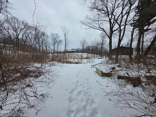 $160,000 | 1103 River Road, Troy, NY 12182