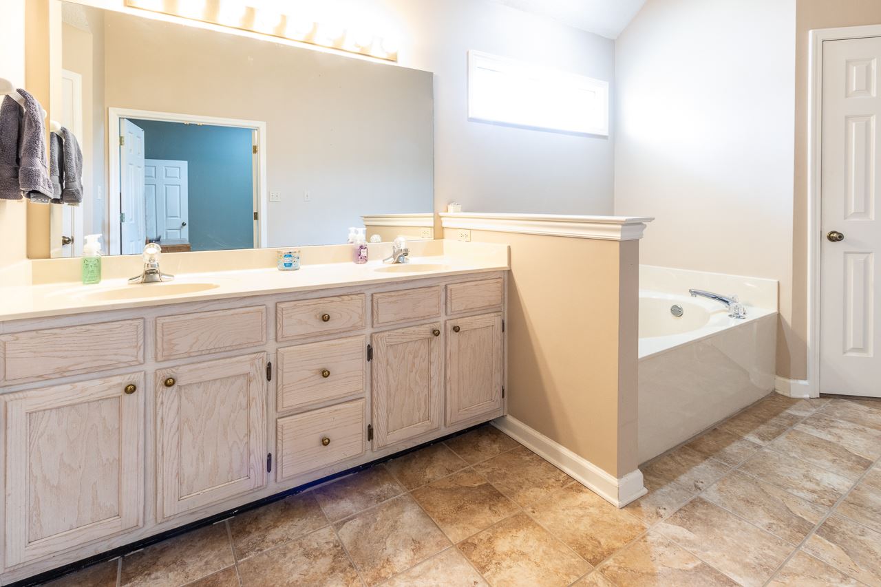 8711 Old River Road Memphis, TN 38018 - Photo 13 of 23 Gallery Image 13