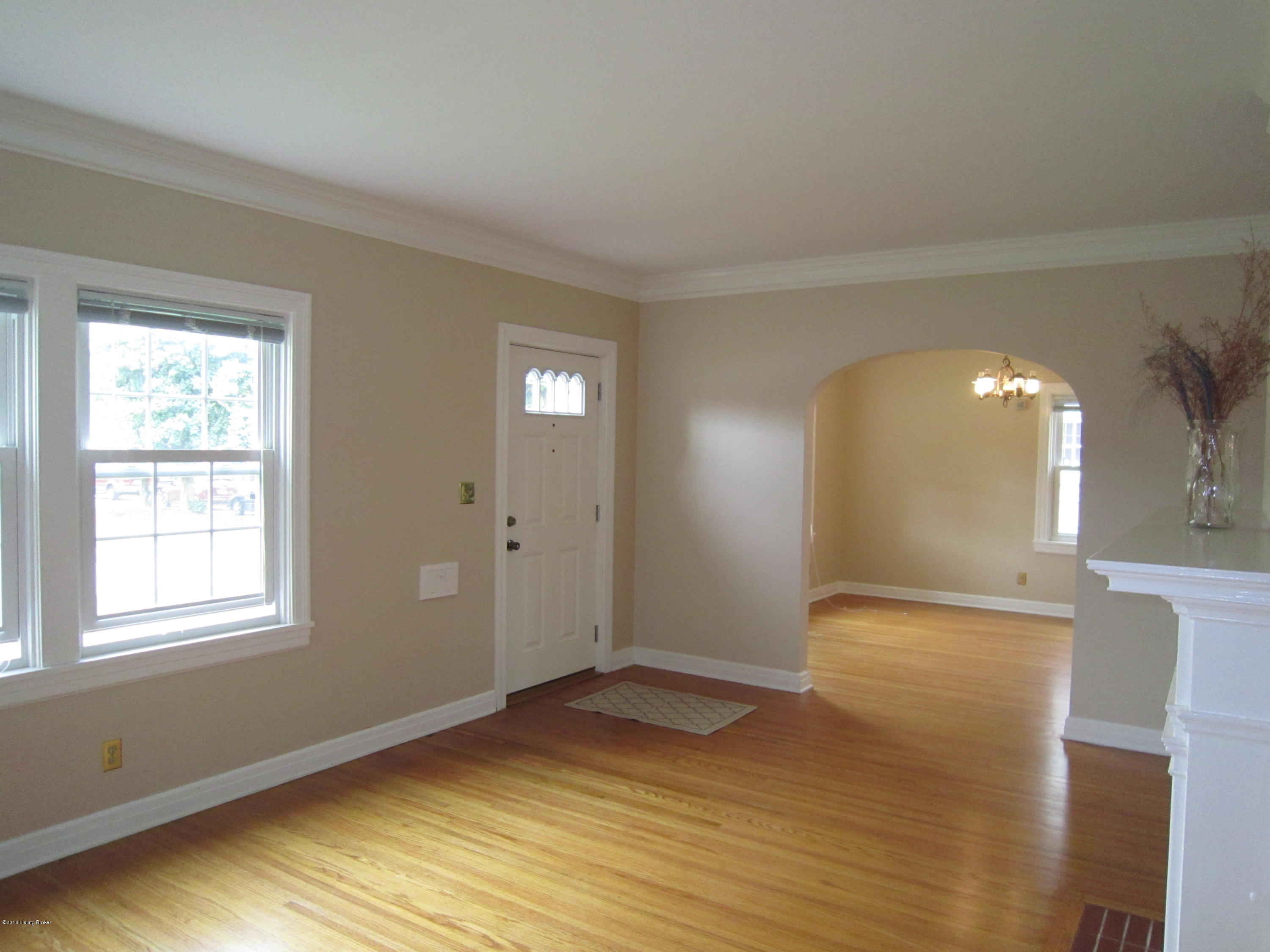 931 Greenleaf Road Louisville, KY 40213 - Photo 3 of 18 IMG_0817