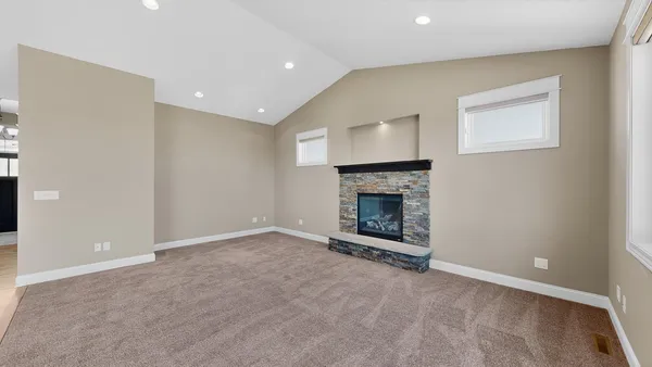 $819,500 | 1504 Century Corner Lane Northeast, Rochester, MN 55906