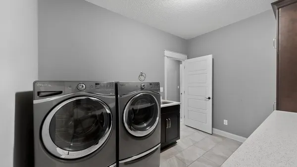 $819,500 | 1504 Century Corner Lane Northeast, Rochester, MN 55906