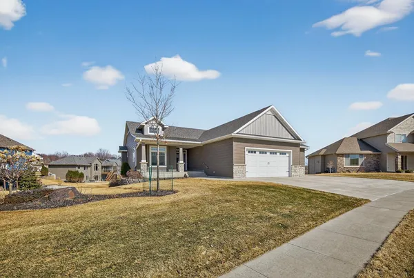 $819,500 | 1504 Century Corner Lane Northeast, Rochester, MN 55906