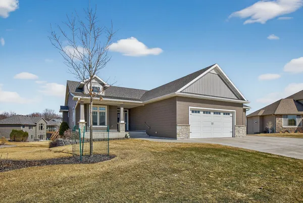 $819,500 | 1504 Century Corner Lane Northeast, Rochester, MN 55906
