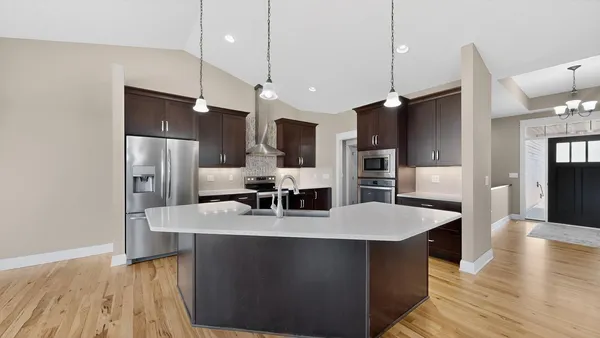 $819,500 | 1504 Century Corner Lane Northeast, Rochester, MN 55906