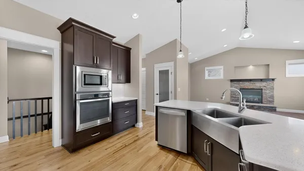 $819,500 | 1504 Century Corner Lane Northeast, Rochester, MN 55906