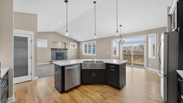 $819,500 | 1504 Century Corner Lane Northeast, Rochester, MN 55906