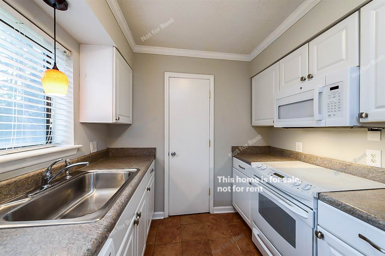 5132 Flint Ridge Place, Unit 5132 Raleigh, NC 27609 - Photo 8 of 14 Photo 8