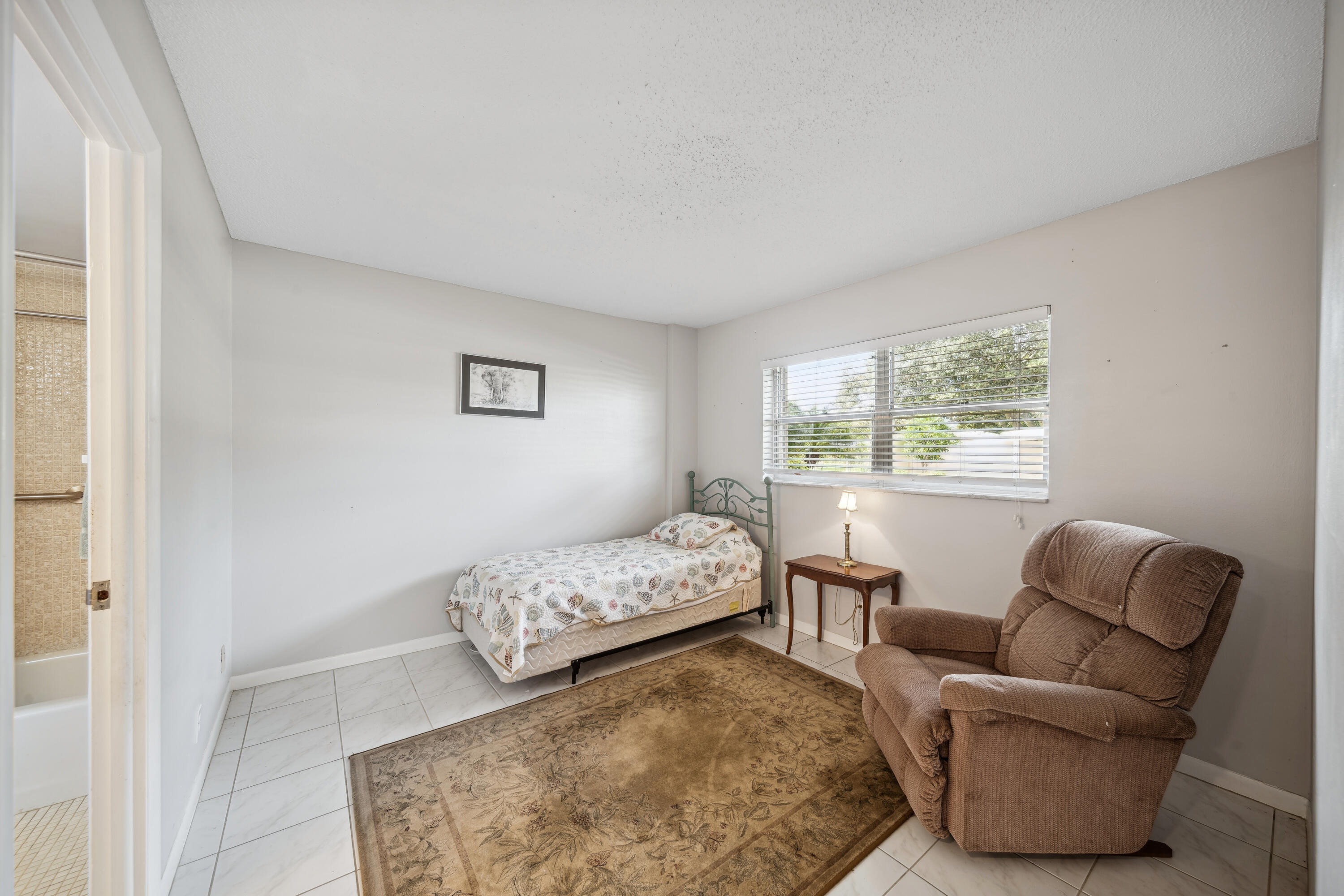 555 Northwest 4th Avenue, Unit 1240 Boca Raton, FL 33432 - Photo 10 of 31 2nd BR w Full Bath