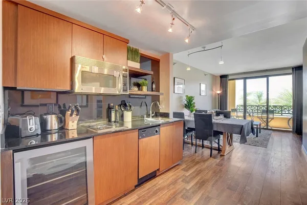 $2,000 | 29 Montelago Boulevard, Unit 202, Henderson, NV 89011