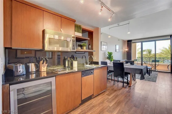 $2,000 | 29 Montelago Boulevard, Unit 202, Henderson, NV 89011