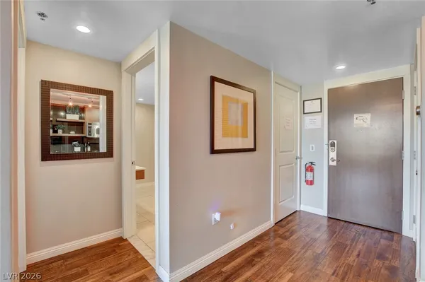 $2,000 | 29 Montelago Boulevard, Unit 202, Henderson, NV 89011