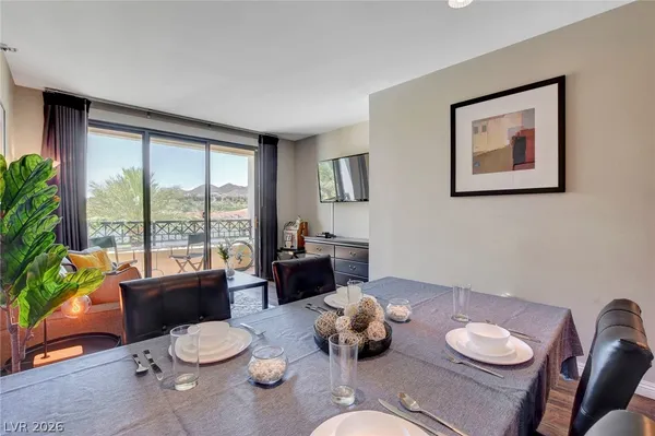 $2,000 | 29 Montelago Boulevard, Unit 202, Henderson, NV 89011