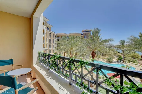 $2,000 | 29 Montelago Boulevard, Unit 202, Henderson, NV 89011