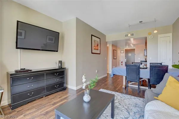 $2,000 | 29 Montelago Boulevard, Unit 202, Henderson, NV 89011