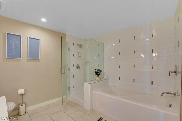 $2,000 | 29 Montelago Boulevard, Unit 202, Henderson, NV 89011