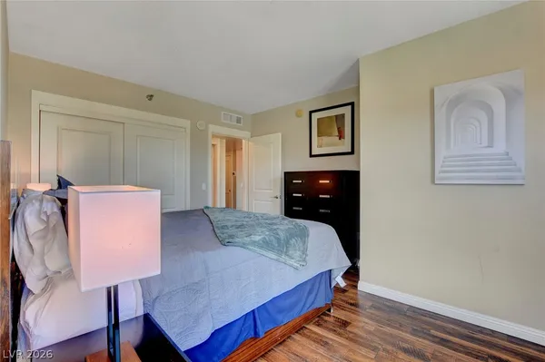 $2,000 | 29 Montelago Boulevard, Unit 202, Henderson, NV 89011