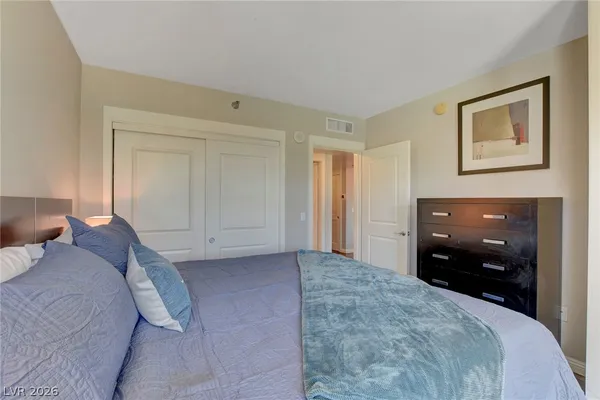 $2,000 | 29 Montelago Boulevard, Unit 202, Henderson, NV 89011