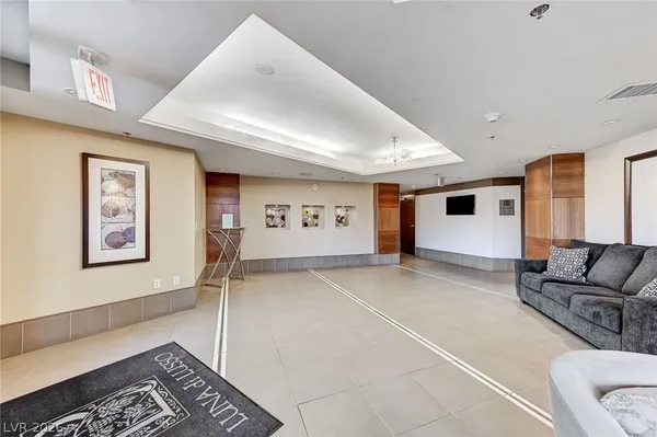 $2,000 | 29 Montelago Boulevard, Unit 202, Henderson, NV 89011