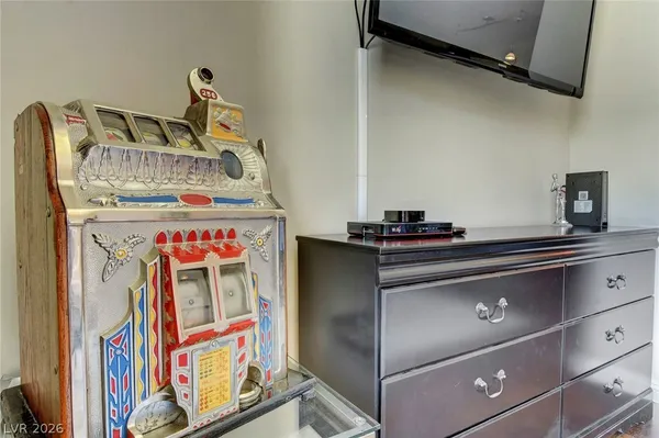 $2,000 | 29 Montelago Boulevard, Unit 202, Henderson, NV 89011