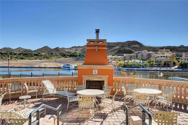 $2,000 | 29 Montelago Boulevard, Unit 202, Henderson, NV 89011