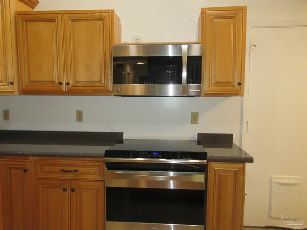 $1,750 | 5337 East Avenida De Golf, Pace, FL 32571