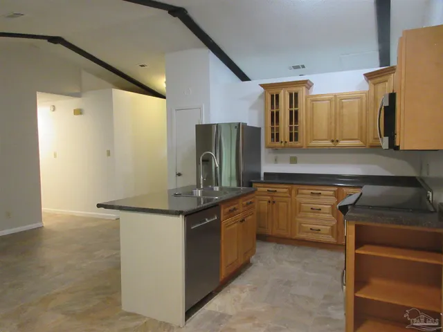 $1,850 | 5337 East Avenida De Golf, Pace, FL 32571