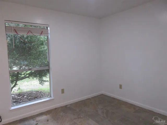 $1,850 | 5337 East Avenida De Golf, Pace, FL 32571