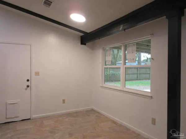 $1,750 | 5337 East Avenida De Golf, Pace, FL 32571